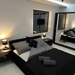Glamroom