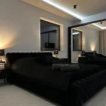 Glamroom *