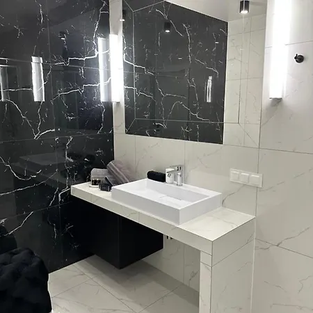 Glamroom *