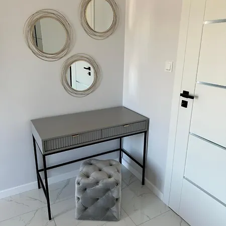 Glamroom Apartment