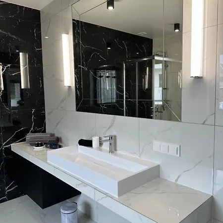 Glamroom Διαμέρισμα Mechelinki