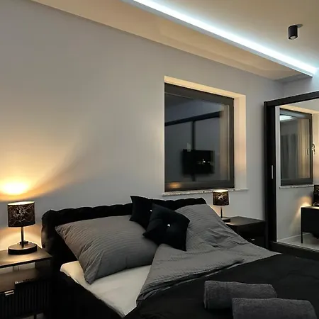 Glamroom Apartment