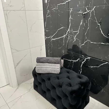 Glamroom Apartment *